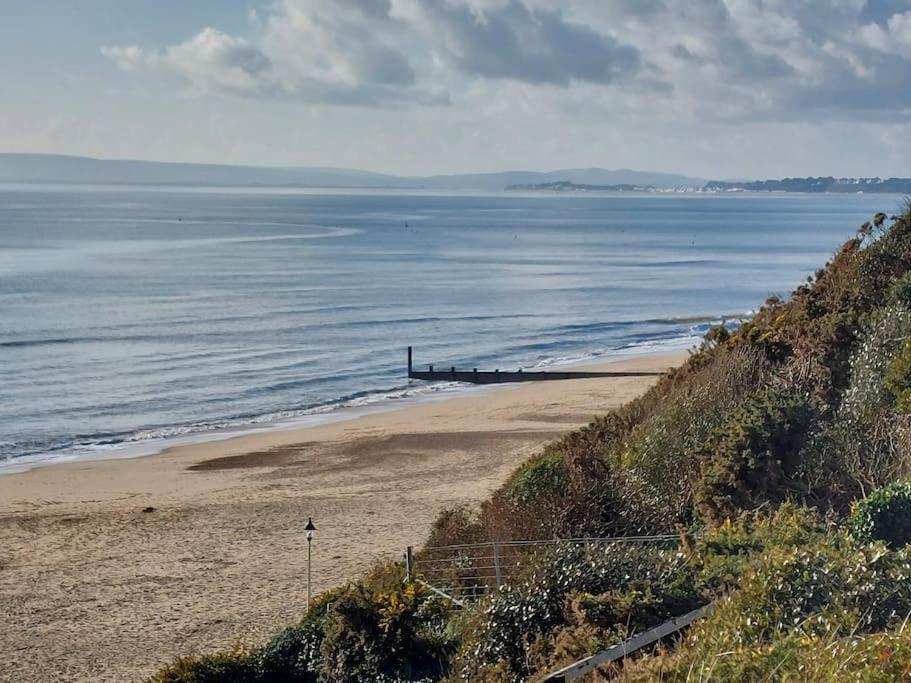 Beach House, With Bbq Lodge And Hot Tub! Bournemouth Kültér fotó